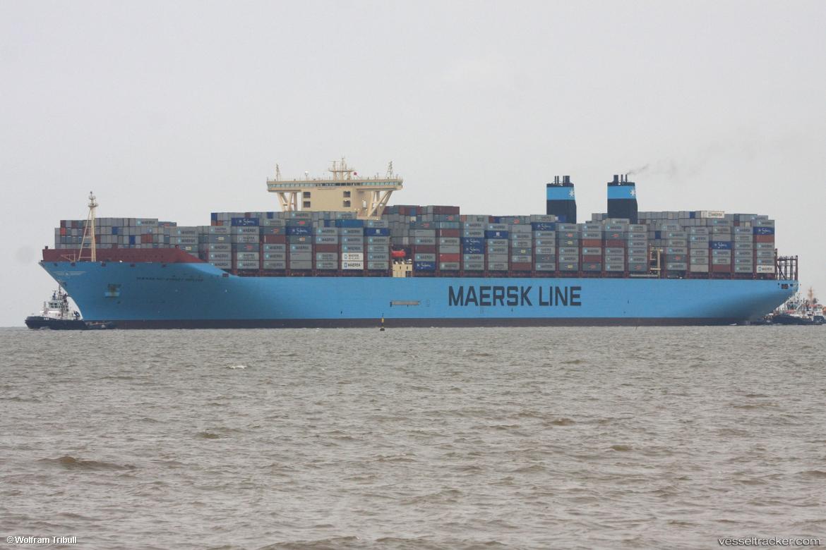MÆRSK MC-KINNEY MØLLER (9619907) - Bremerhaven/Insum 18/08/2013 - © Copyright Wolfram Tribull